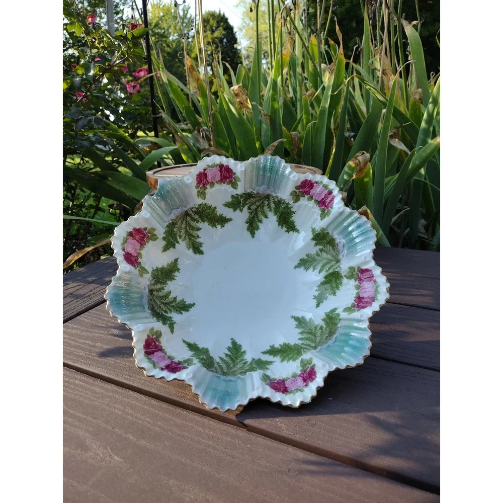 Antique Austrian Porcelain Bowl: Floral Leaf Motif, Gold Trim